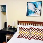 Cozy 2 Beds Spacious Rooms,Close To Transit